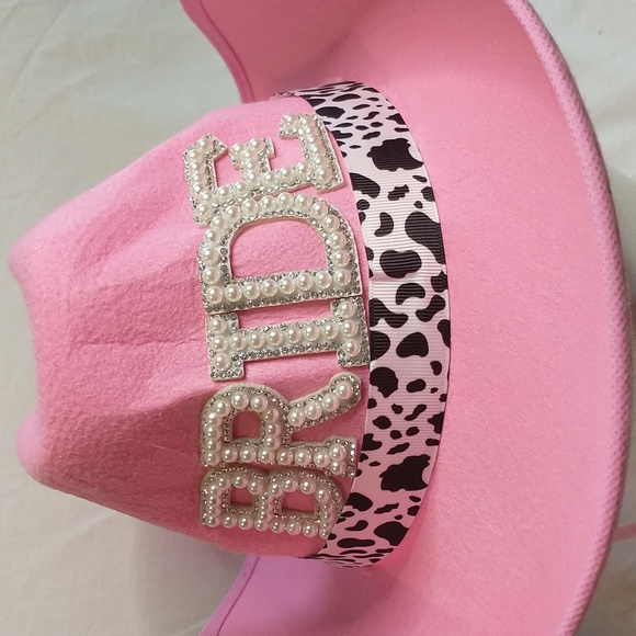 🚜🍒 Bride Pink Cowboy Hat - Picture 2 of 3